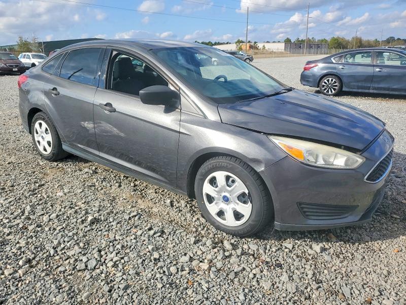 Photo 4 from auction – 2017 FORD FOCUS S with VIN 1FADP3E25HL308502