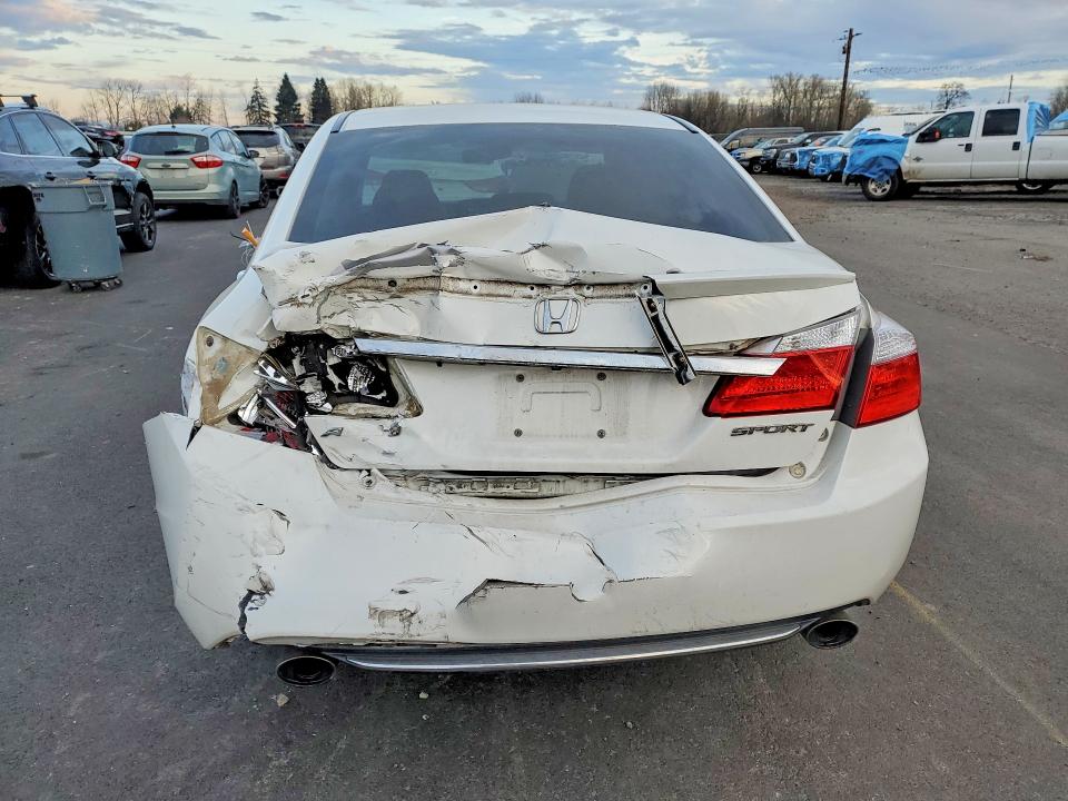 Photo 6 from auction – 2014 HONDA ACCORD with VIN 1HGCR2F55EA117948