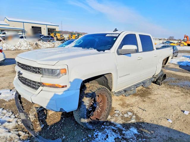 CHEVROLET SILVERADO 2017 with VIN 3GCUKREC0HG369595 - Photo from auction