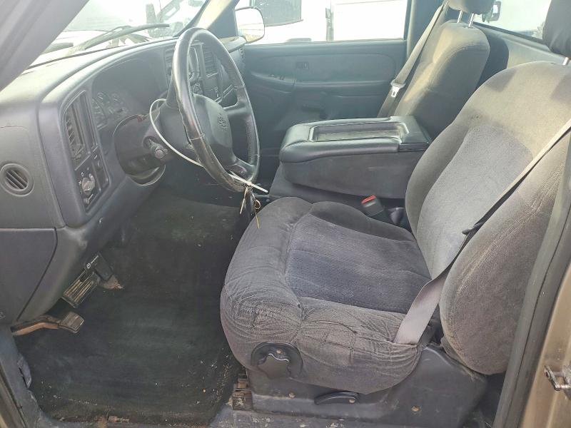 Photo 7 from auction – 2001 CHEVROLET SILVERADO with VIN 1GCEC14V61Z328559