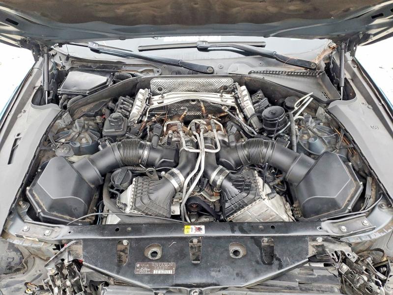 Photo 11 from auction – 2013 BMW M5 with VIN WBSFV9C5XDD095911