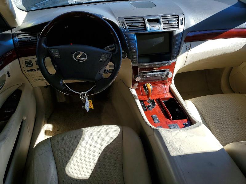 Photo 8 from auction – 2012 LEXUS LS 460 with VIN JTHCL5EF8C5015303