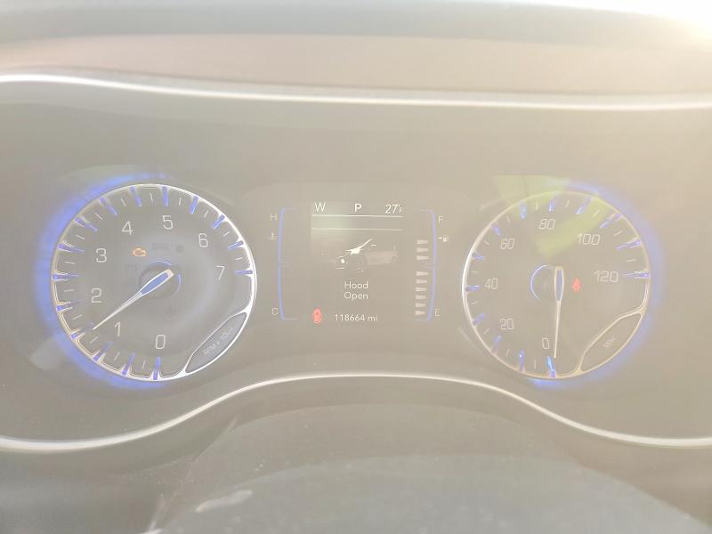 Photo 9 from auction – 2018 CHRYSLER PACIFICA T with VIN 2C4RC1FG3JR306738