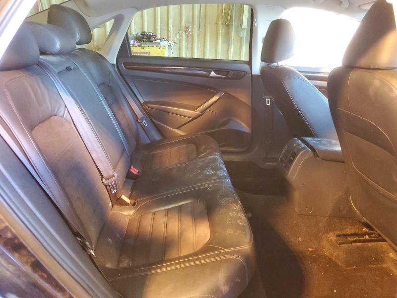 Photo 10 from auction – 2015 VOLKSWAGEN PASSAT with VIN 1VWCV7A37FC108961