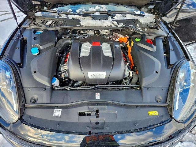 Photo 12 from auction – 2018 PORSCHE CAYENNE SE with VIN WP1AE2A22JLA71183