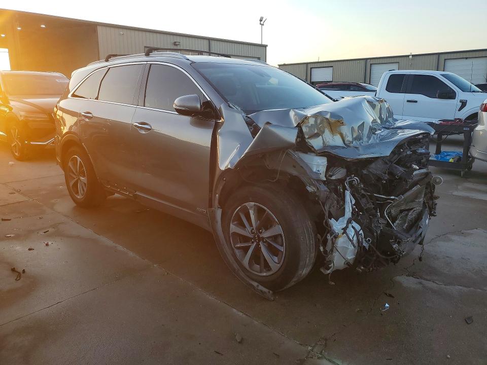 Photo 4 from auction – 2019 KIA SORENTO EX with VIN 5XYPHDA55KG519227