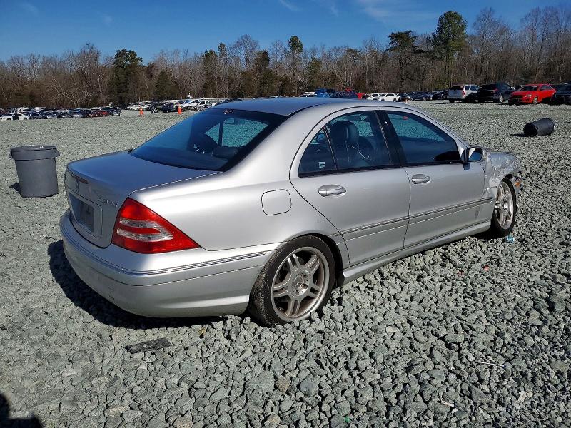 Photo 3 from auction – 2004 MERCEDES-BENZ C 32 AMG K with VIN WDBRF65J84F466836