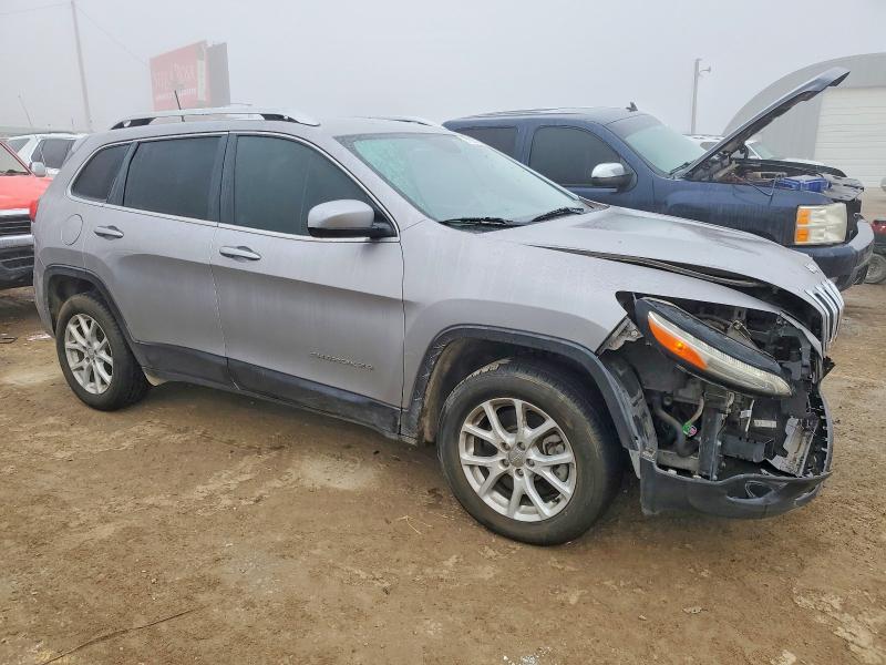 Photo 4 from auction – 2018 JEEP CHEROKEE with VIN 1C4PJLCB5JD566675