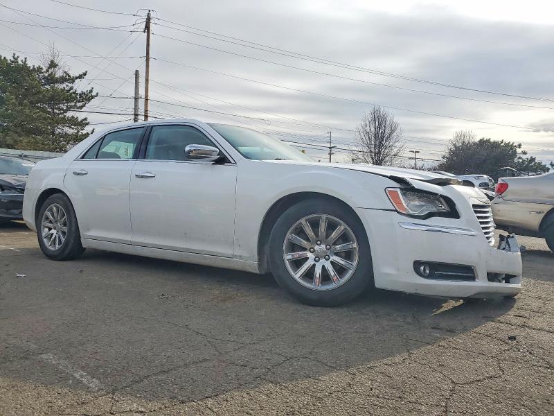 Photo 4 from auction – 2012 CHRYSLER 300 LIMITE with VIN 2C3CCACG7CH192928