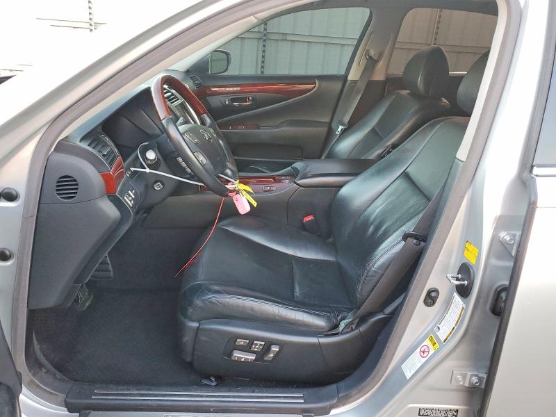Photo 7 from auction – 2009 LEXUS LS with VIN JTHBL46F695089607