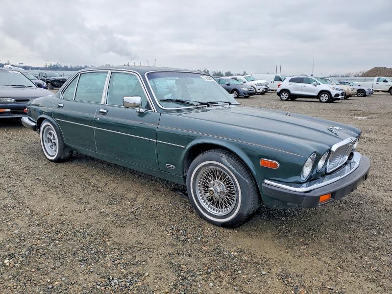 Photo 4 from auction – 1987 JAGUAR XJ6 with VIN SAJAV1347HC466742