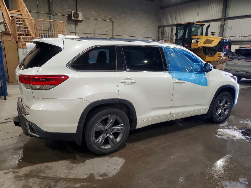 Photo 3 from auction – 2017 TOYOTA HIGHLANDER with VIN 5TDDZRFH9HS378917
