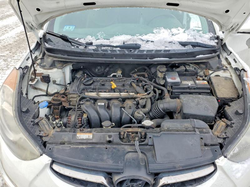 Photo 11 from auction – 2012 HYUNDAI ELANTRA GL with VIN 5NPDH4AE9CH097539