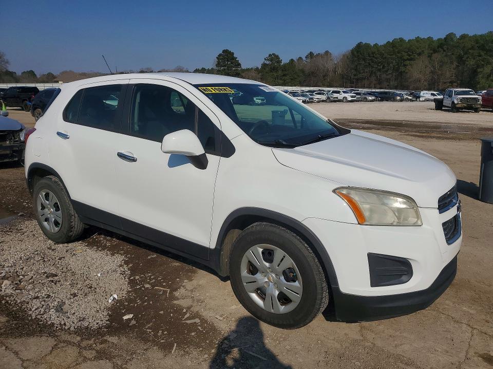 Photo 4 from auction – 2015 CHEVROLET TRAX with VIN KL7CJKSB1FB110070