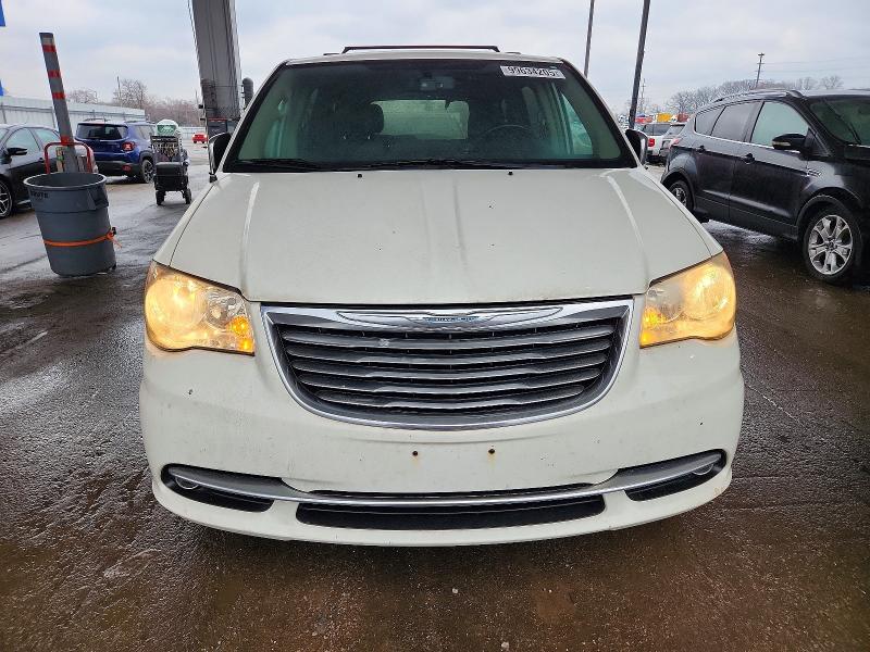 Photo 5 from auction – 2011 CHRYSLER TOWN & COU with VIN 2A4RR8DG1BR623889