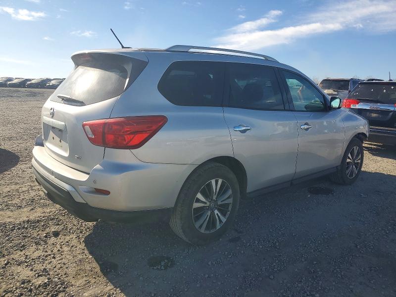 Photo 3 from auction – 2017 NISSAN PATHFINDER with VIN 5N1DR2MN7HC695964