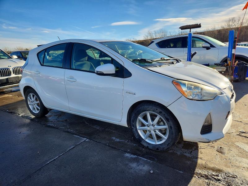 Photo 4 from auction – 2012 TOYOTA PRIUS C with VIN JTDKDTB31C1519949