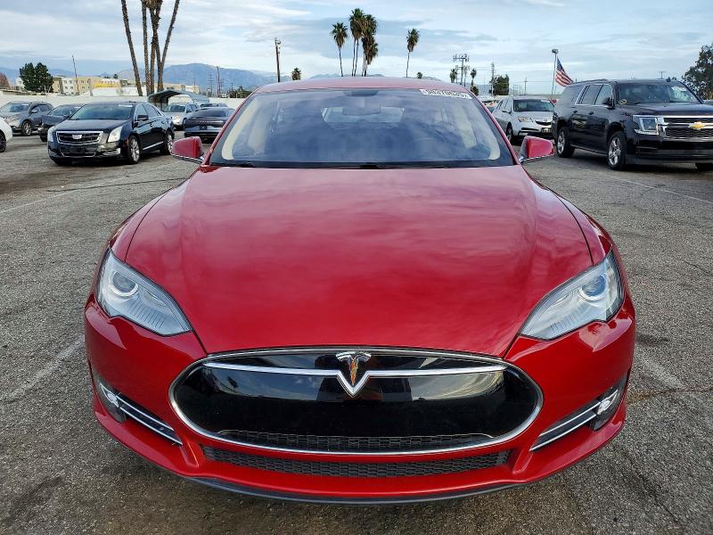 Photo 5 from auction – 2013 TESLA MODEL S with VIN 5YJSA1CG7DFP18110
