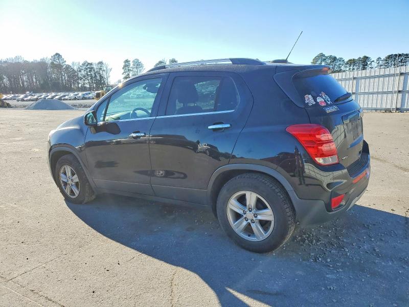 Photo 2 from auction – 2017 CHEVROLET TRAX 1LT with VIN 3GNCJLSB6HL251332