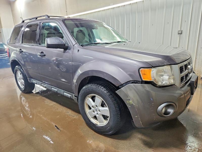 Photo 4 from auction – 2010 FORD ESCAPE with VIN 1FMCU0DG5AKA54646