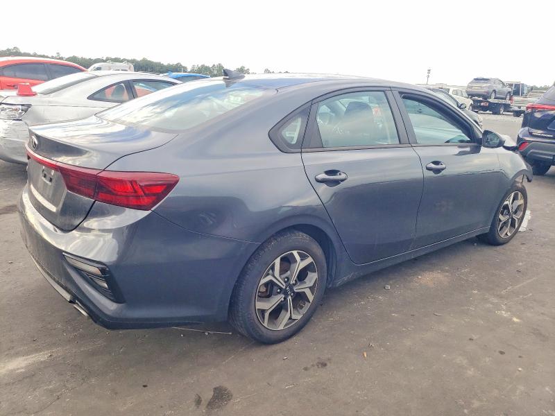 Photo 3 from auction – 2021 KIA FORTE FE with VIN 3KPF24AD2ME354063