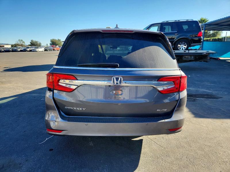 Photo 6 from auction – 2018 HONDA ODYSSEY with VIN 5FNRL6H91JB021902