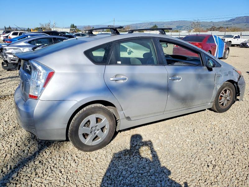 Photo 3 from auction – 2011 TOYOTA PRIUS with VIN JTDKN3DU2B0299180