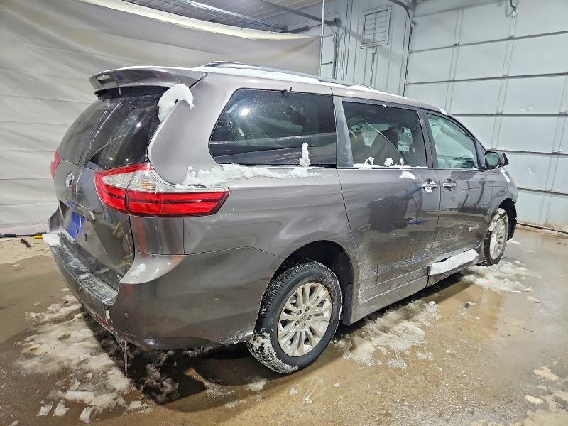 Photo 3 from auction – 2016 TOYOTA SIENNA with VIN 5TDYK3DC2GS718000