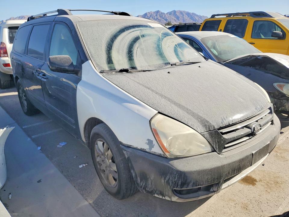 Photo 4 from auction – 2006 KIA SEDONA EX with VIN KNDMB233166092643