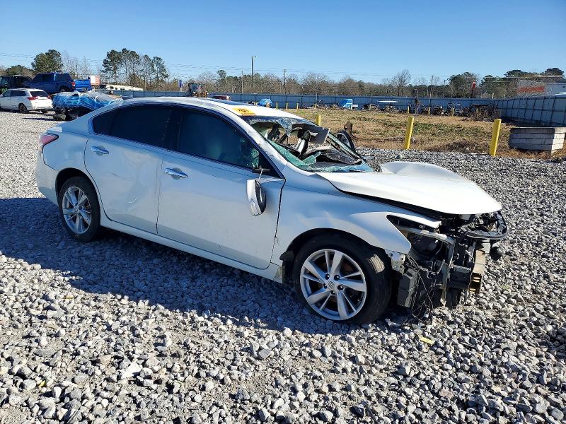 Photo 4 from auction – 2015 NISSAN ALTIMA 2.5 with VIN 1N4AL3AP3FC285489