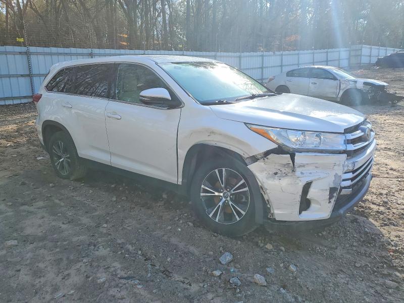 Photo 4 from auction – 2019 TOYOTA HIGHLANDER with VIN 5TDZZRFH4KS326656