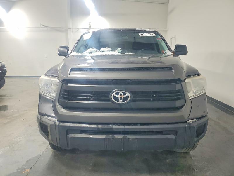 Photo 5 from auction – 2015 TOYOTA TUNDRA with VIN 5TFUM5F17FX061865