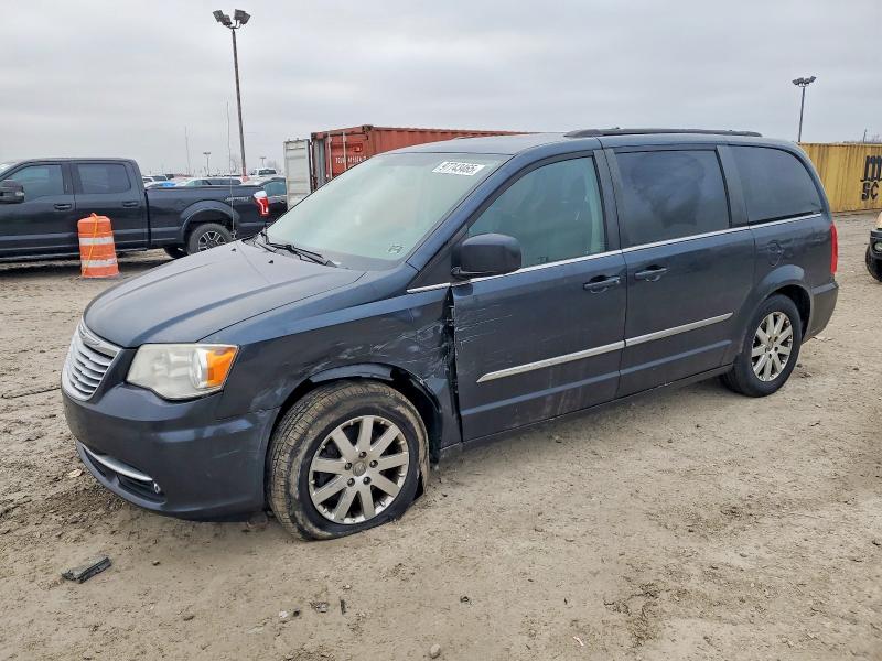 Photo 1 from auction – 2014 CHRYSLER TOWN & COU with VIN 2C4RC1BG7ER435674