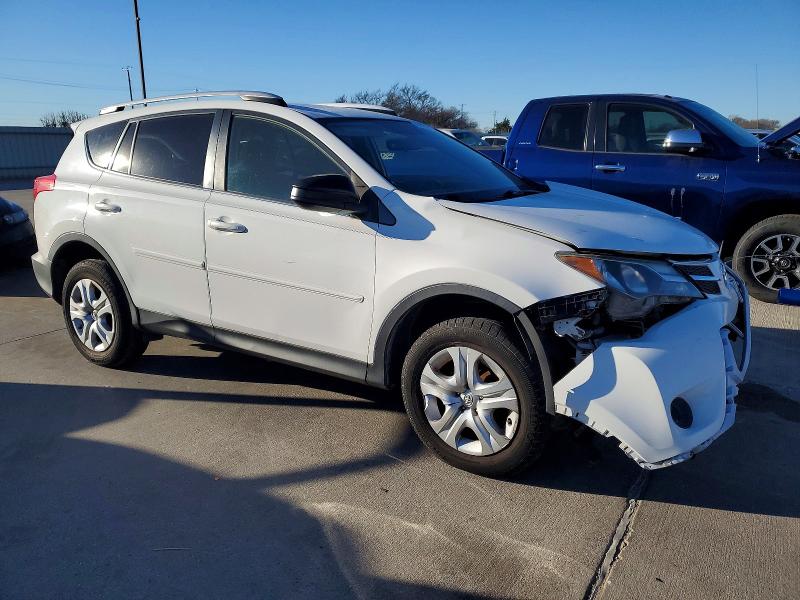 Photo 4 from auction – 2015 TOYOTA RAV4 LE with VIN JTMZFREV9FJ055645