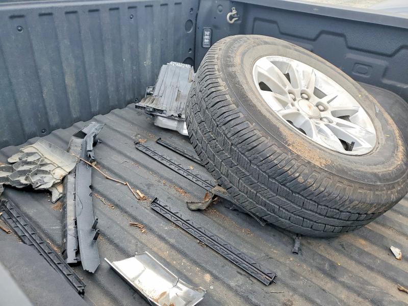 Photo 12 from auction – 2023 CHEVROLET SILVERADO with VIN 1GCRDDED9PZ309700