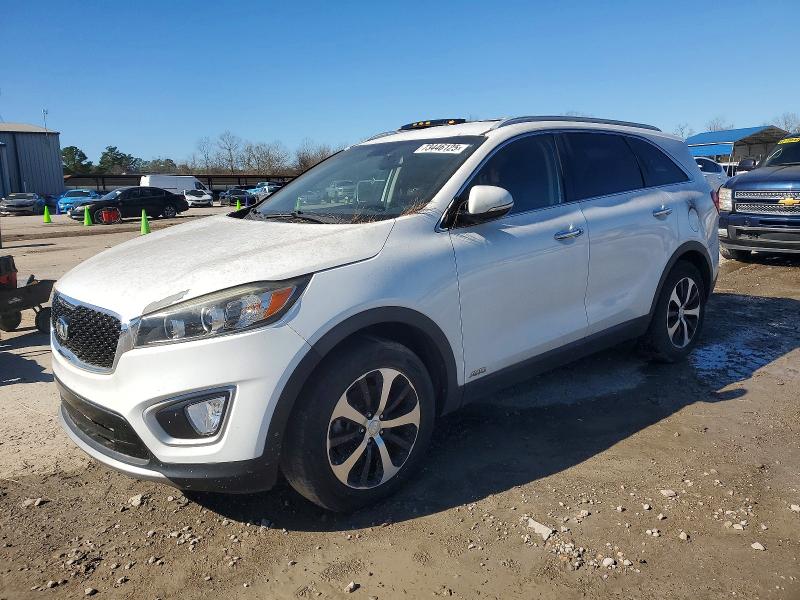 KIA SORENTO EX 2017 with VIN 5XYPHDA11HG242470 - Photo from auction