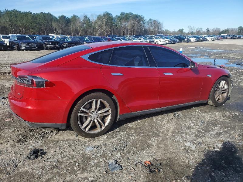 Photo 3 from auction – 2015 TESLA MODEL S 85 with VIN 5YJSA1H20FF087443