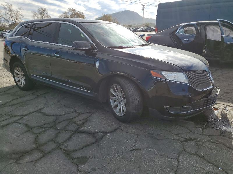 Photo 4 from auction – 2016 LINCOLN MKT with VIN 2LMHJ5NKXGBL01231