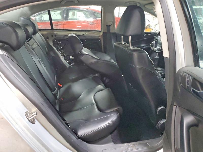 Photo 10 from auction – 2010 VOLKSWAGEN PASSAT KOM with VIN WVWJM7AN9AE081998