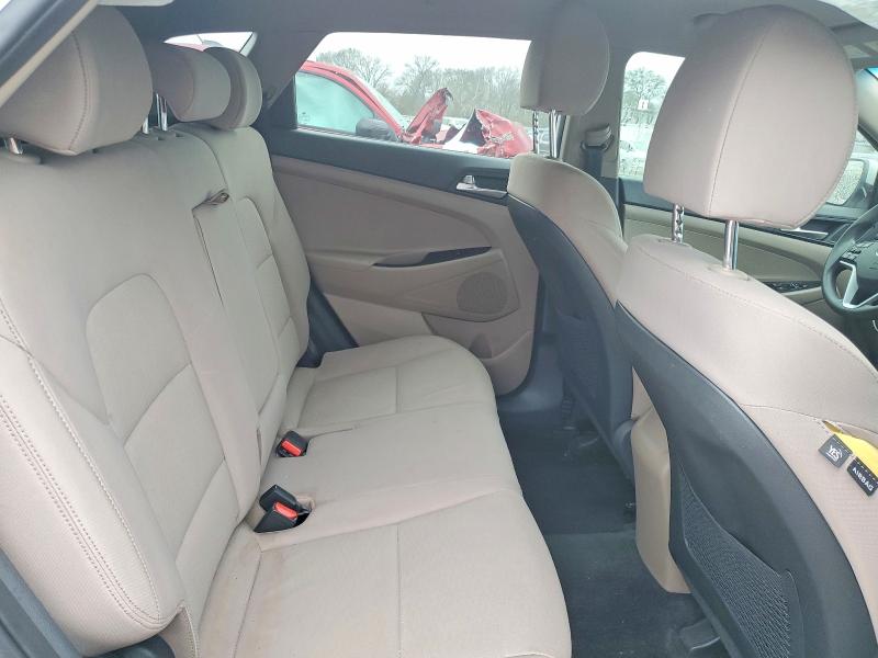 Photo 11 from auction – 2019 HYUNDAI TUCSON SE with VIN KM8J23A44KU028229