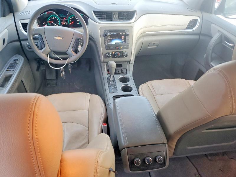 Photo 8 from auction – 2017 CHEVROLET TRAVERSE L with VIN 1GNKRFED1HJ203201