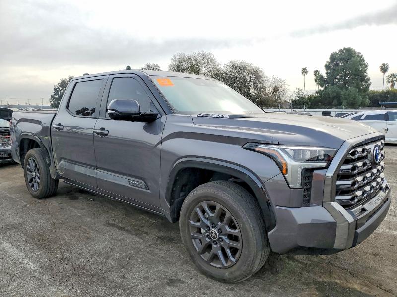 Photo 4 from auction – 2024 TOYOTA TUNDRA with VIN 5TFNC5DB2RX061957