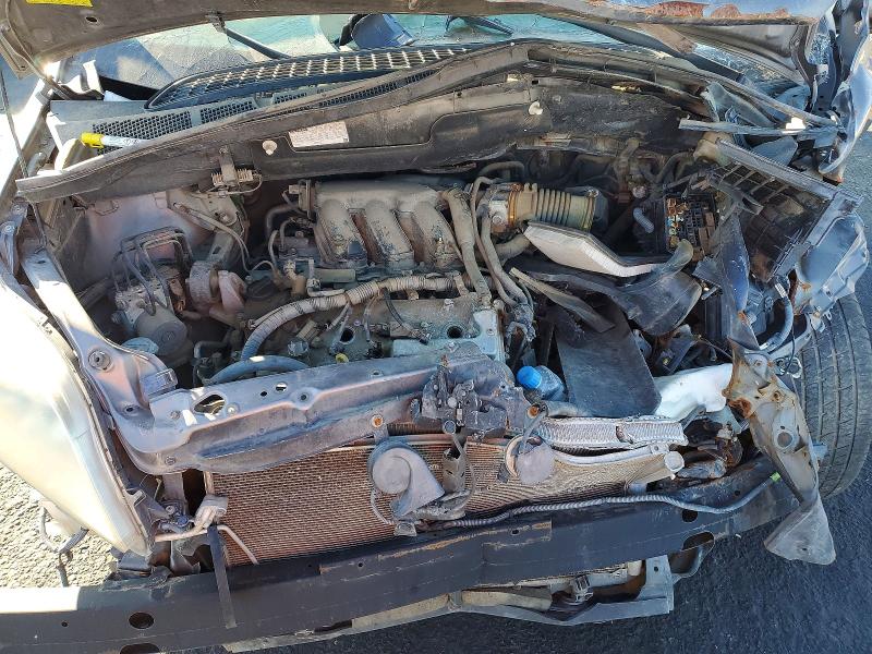 Photo 12 from auction – 2011 TOYOTA SIENNA XLE with VIN 5TDYK3DC6BS045639