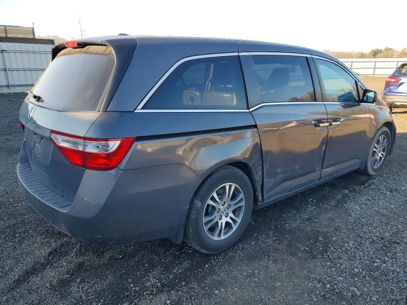 Photo 3 from auction – 2012 HONDA ODYSSEY EX with VIN 5FNRL5H65CB146341