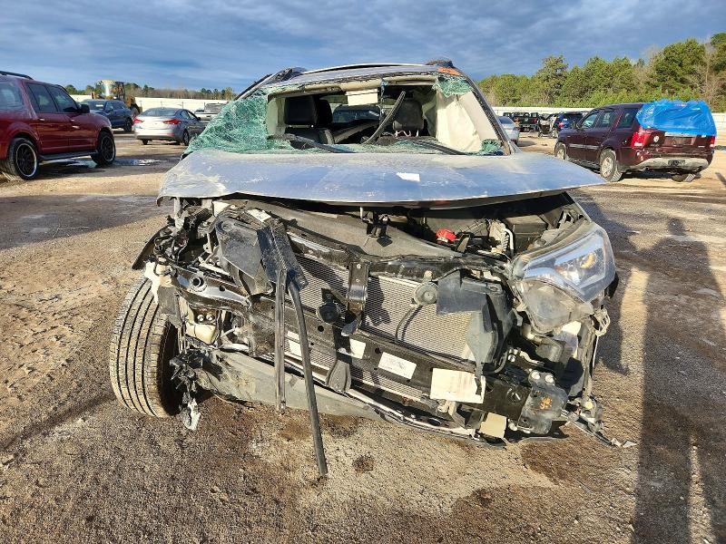 Photo 5 from auction – 2017 TOYOTA RAV4 LIMIT with VIN 2T3DFREV0HW567079