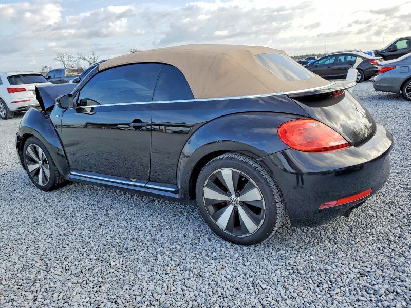 Photo 2 from auction – 2015 VOLKSWAGEN BEETLE R-L with VIN 3VW7T7AT7FM806900