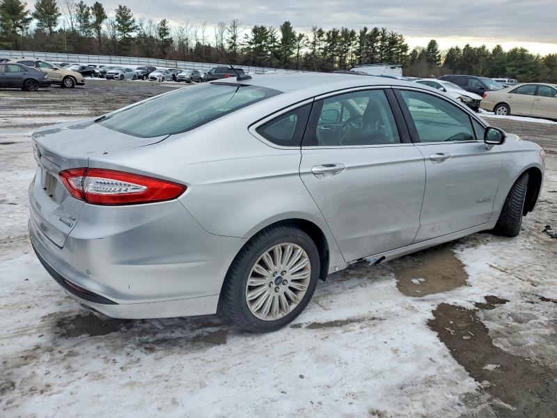 Photo 3 from auction – 2014 FORD FUSION with VIN 3FA6P0LU2ER296785
