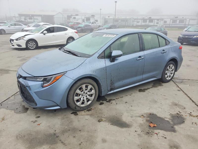 TOYOTA COROLLA LE 2020 with VIN JTDEPRAE6LJ042560 - Photo from auction