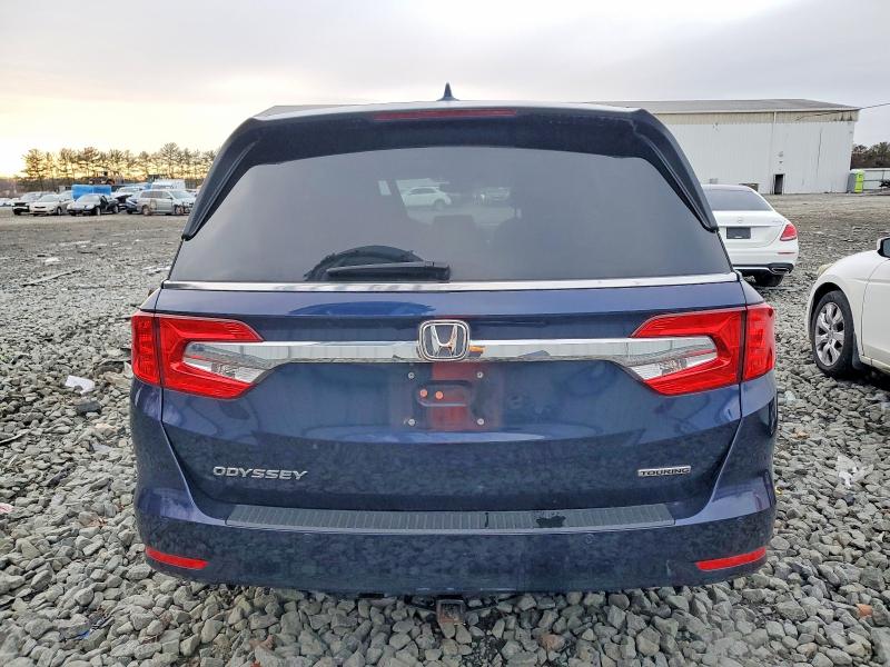 Photo 6 from auction – 2018 HONDA ODYSSEY TO with VIN 5FNRL6H85JB020985