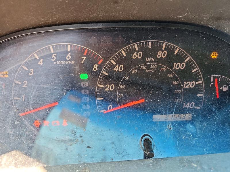 Photo 9 from auction – 2005 TOYOTA CAMRY LE with VIN 4T1BE30K55U947558